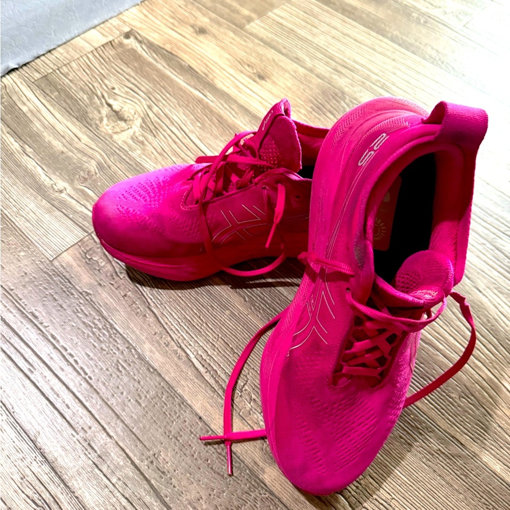 ASICS Women's Vibrant Pink Athletic Shoes